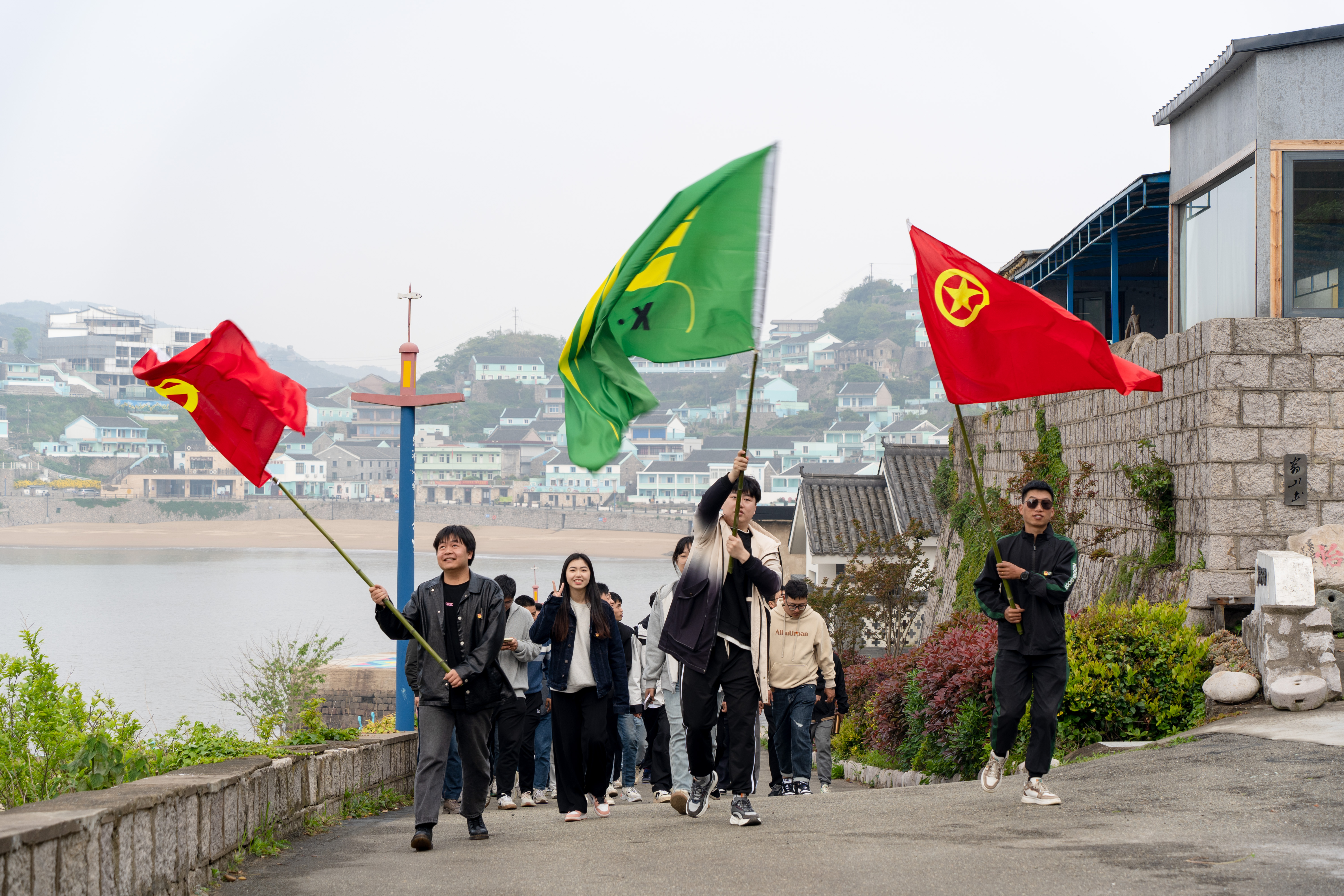 致五四青年节 “与鑫偕行，，筑梦远航”主题团日运动_环球360